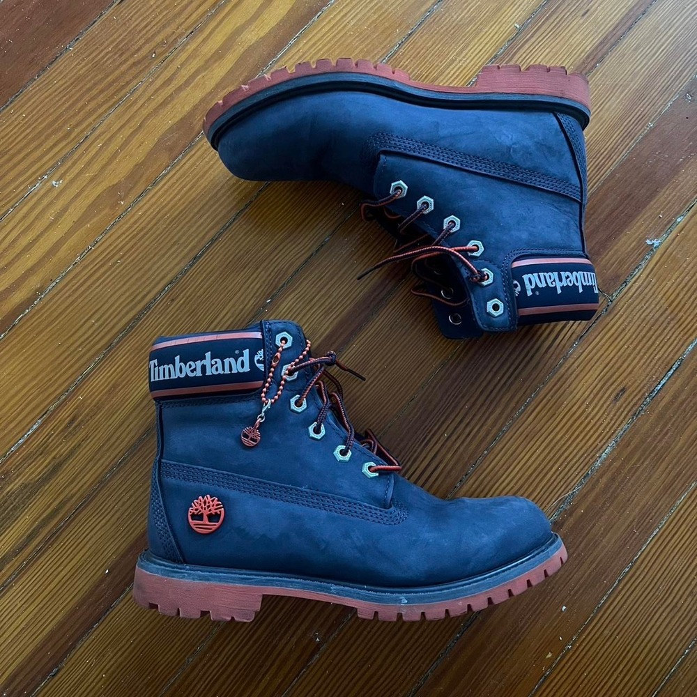 Timberland classic Boots size 7.5w